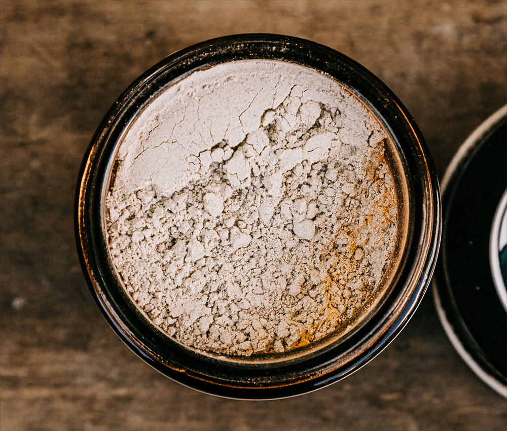 WanderWhites - Mint Mineral & Herb Tooth Powder - Image 2